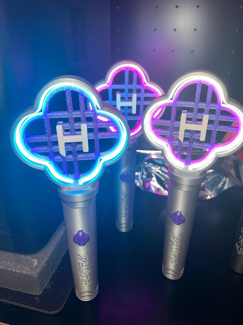 Hunter LED Light Stick Prop – 3D Printed Fan Art | K-Pop | Cosplay Piece
