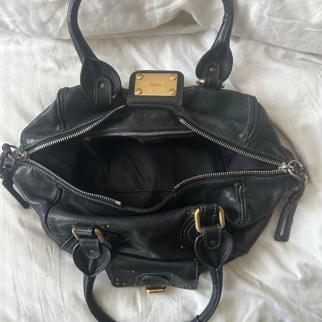 Vintage Chloé Paddington Bag – Black Leather with Gold Hardware (2000s/2010s)