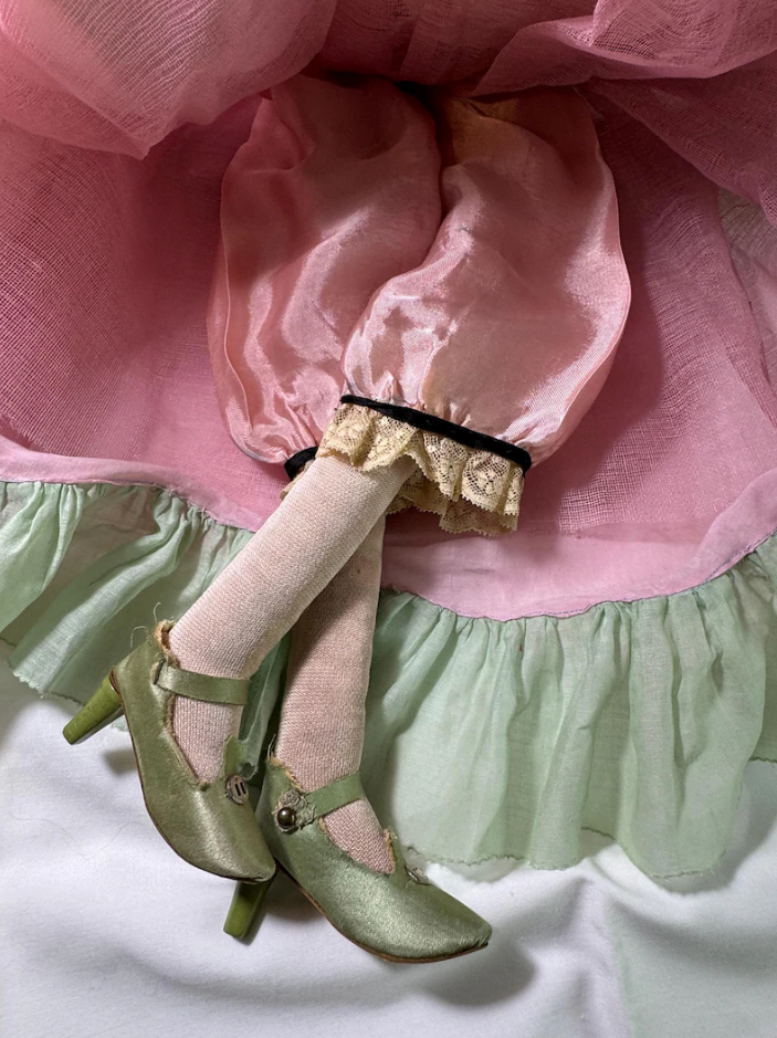 Vintage 1920s boudoir doll, cloth faced, original, lovely condition