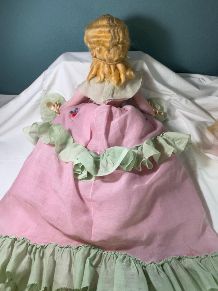 Vintage 1920s boudoir doll, cloth faced, original, lovely condition