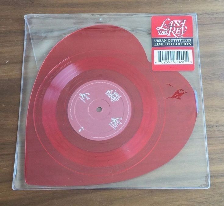 Lana Del Rey Heart Shaped Vinyl – Love / Lust for Life – Rare 2017 Red Record – Urban Outfitters Exclusive – Collector Gift