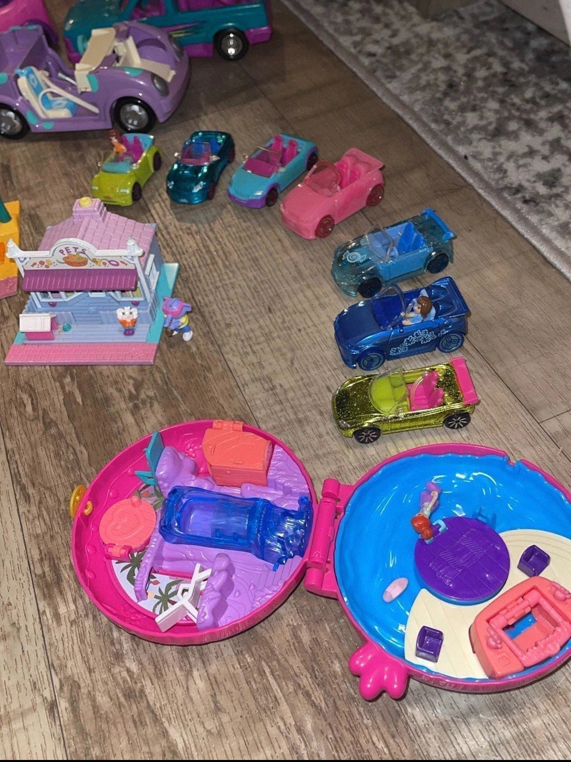HUGE Vintage Polly Pocket Lot – Dolls, Play Sets, Clothing, Shoes, Accessories & Cars