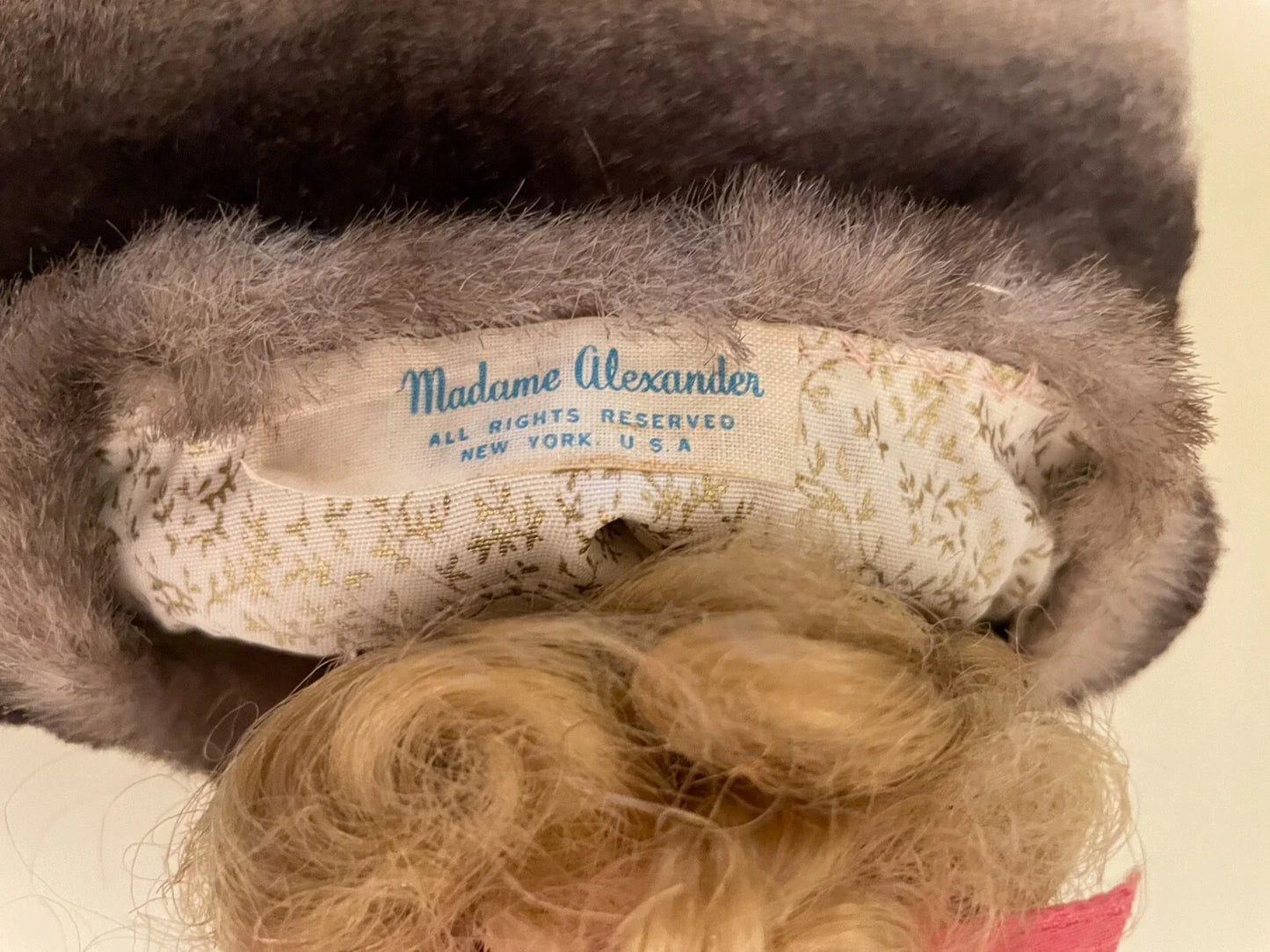 Vintage 1950s Madame Alexander Cissy Doll in Near Mint, Accessories