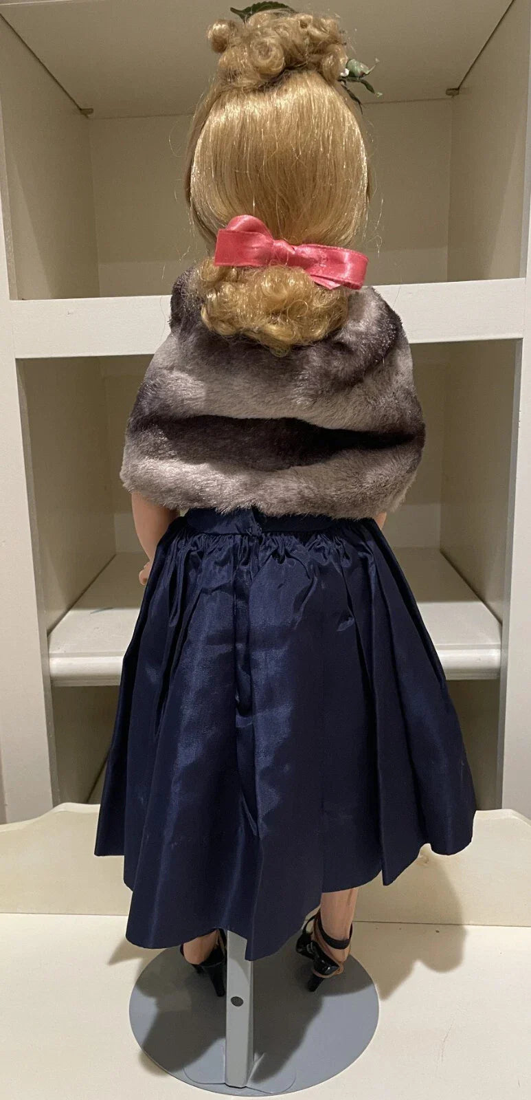 Vintage 1950s Madame Alexander Cissy Doll in Near Mint, Accessories