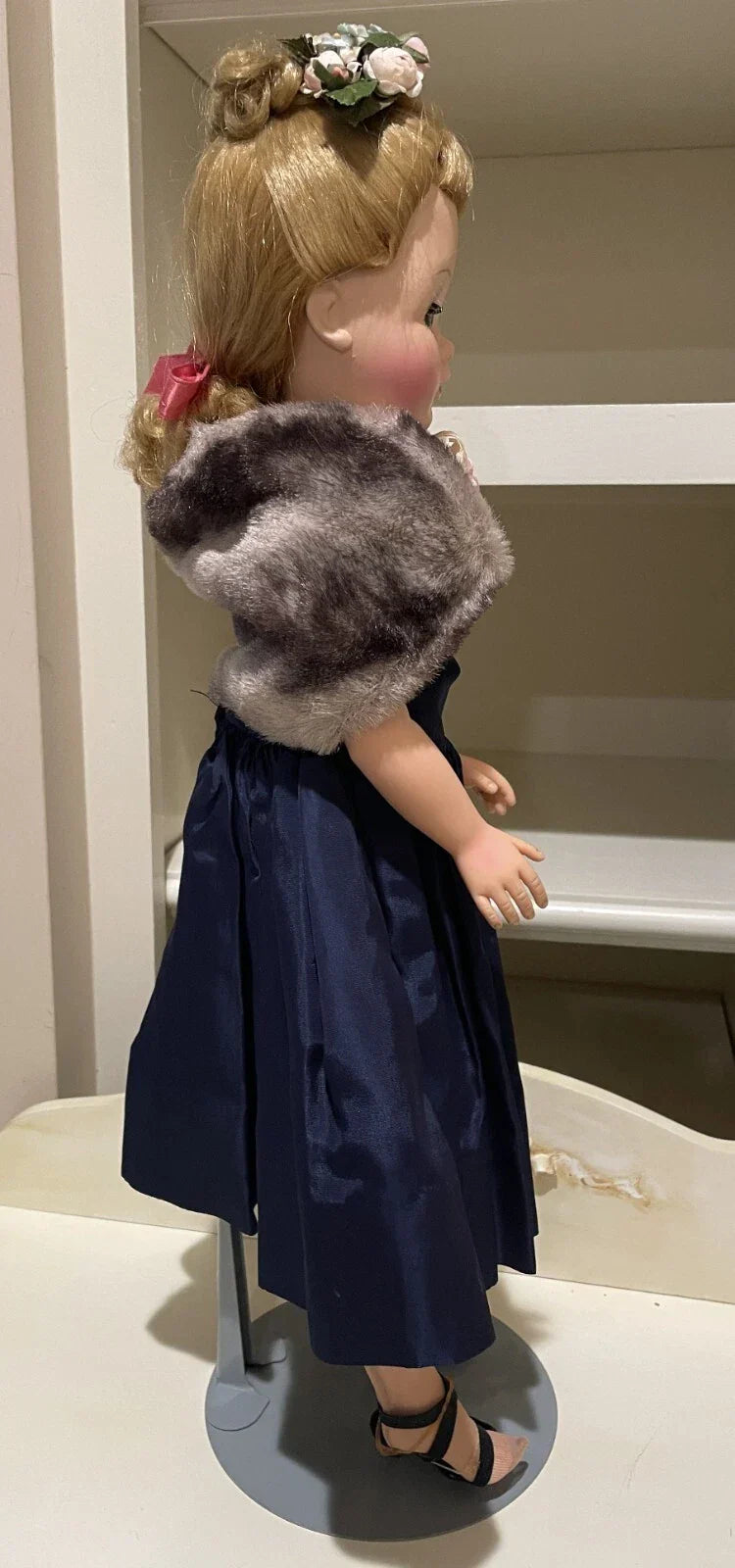Vintage 1950s Madame Alexander Cissy Doll in Near Mint, Accessories