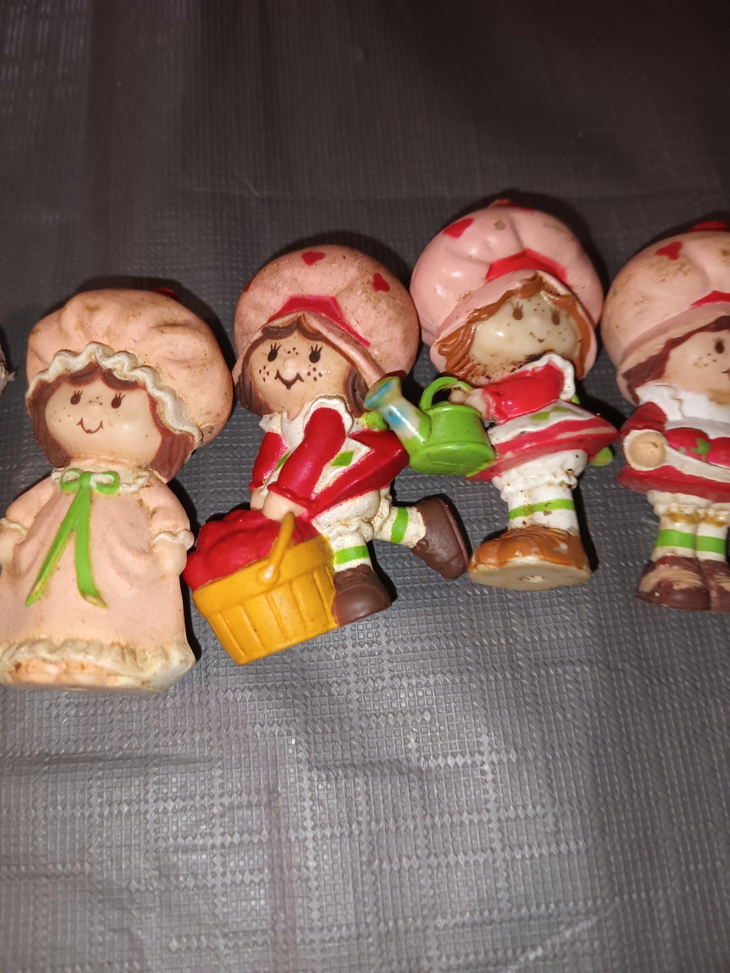 Huge Lot of 69 Vintage 1980s Strawberry Shortcake Miniatures & Deluxe Figures – Kenner Strawberryland Collection – Rare HTF Set
