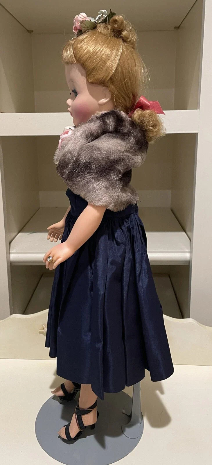 Vintage 1950s Madame Alexander Cissy Doll in Near Mint, Accessories